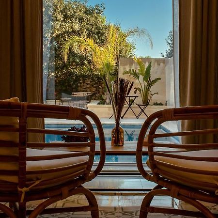 ビクトリア The Carob Tree Bed & Breakfast エクステリア 写真